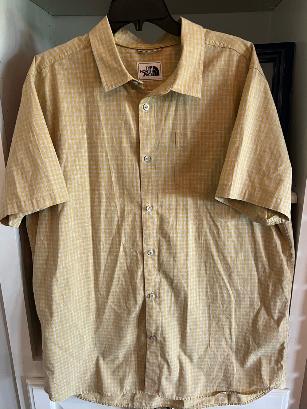The North Face Men's Yellow Short Sleeve Button-Up Shirt XL